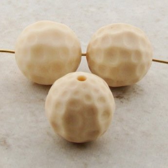 IVORY 14MM HAMMERED DIMPLED ROUND BEADS - Lot of 12 IVORY 14MM HAMMERED DIMPLED ROUND BEADS - Lot of 12