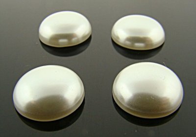 14MM WHITE LOW DOME PEARL ROUND CABOCHONS - Lot of 144 14MM WHITE LOW DOME PEARL ROUND CABOCHONS - Lot of 144