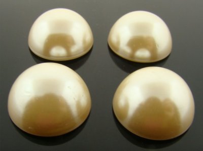 22MM CULTURA HIGH DOME PEARL ROUND CABOCHONS - Lot of 72 22MM CULTURA HIGH DOME PEARL ROUND CABOCHONS - Lot of 72