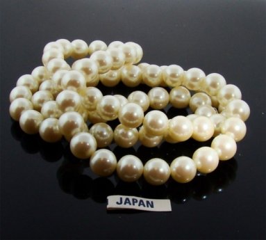WHITE 10MM ROUND SMOOTH JAPANESE PEARLS - Lot of 78 WHITE 10MM ROUND SMOOTH JAPANESE PEARLS - Lot of 78